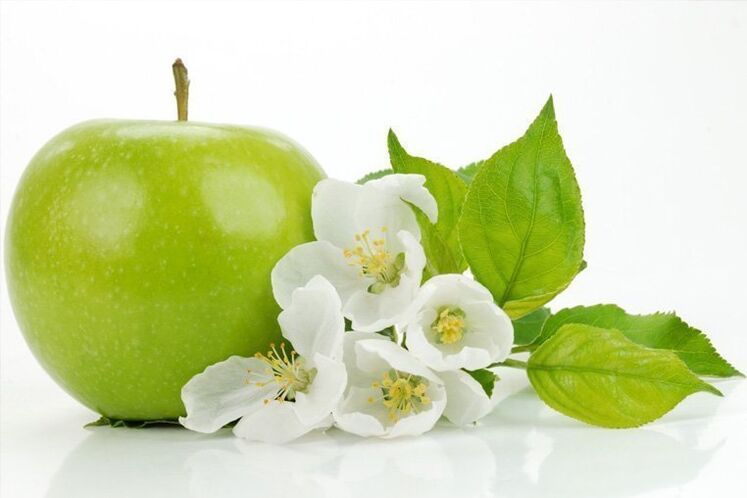 È consentito includere mele in una dieta a base di grano saraceno per dimagrire