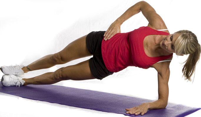Plank laterale un esercizio per dimagrire l'addome e i lati